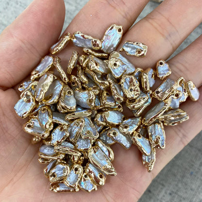 3pcs kleine Form Perle natürlicher Süßwasser-Perle Charms Anhänger für Halskettenarmband-Ohrring-Schmuck DIY 7x11-8x12mmmm