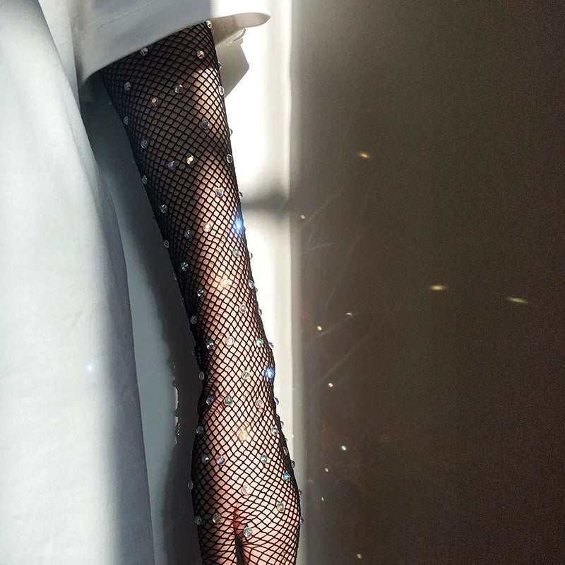 Damen Sexy Dünne Netzstrumpf-Handschuhe mit glänzenden Bohrungen: Hohles Design, Cosplay-Accessoires für Halloween, Ball, Party, Nachtclub und Pole-Dance.