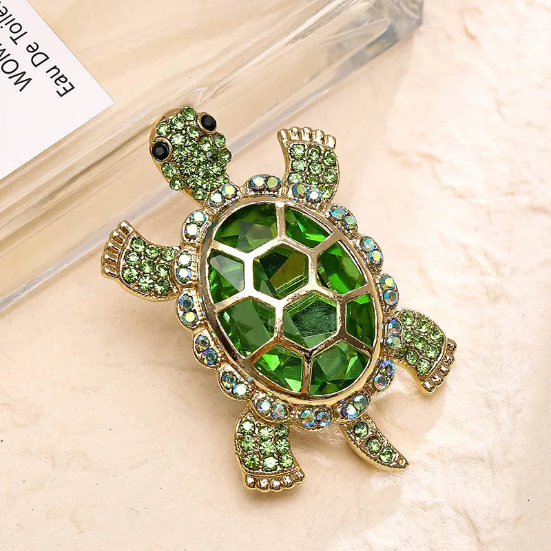 SKEDS Frauen Männer Exquisite Schildkröte Strass Glänzende Broschen Zarte Top Marke Hochwertige Tier Serie Abzeichen Schmuck Geschenk
