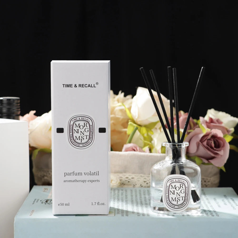 50 ml Reed Diffusor Geschenkset Home Duftöl mit 4pcs Reed Sticks Home Lufterfrischer ätherisches Öl für Badezimmerzubehör