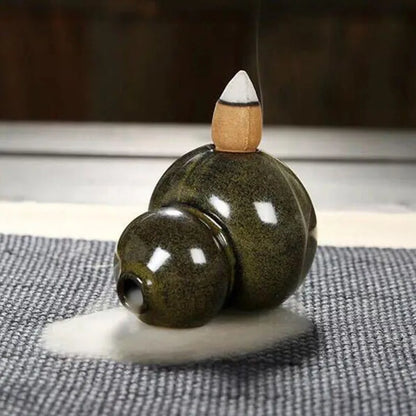 Retro Wasserfall Räucherstäbchen Basis Rückfluss Mini Buddha Räuchergefäß Rückfluss Räucherstäbchen Basen Halter Home Office Teehaus Dekor Ornamente