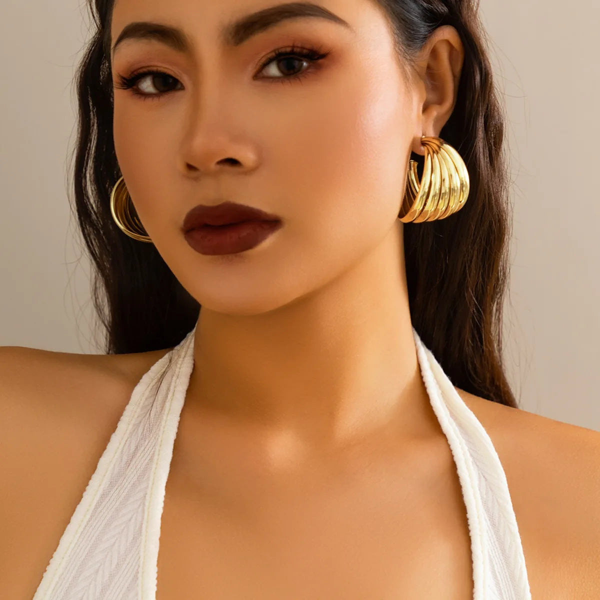 AENSOA Europäische und Amerikanische Mode Runde Kreis Twist Hoop Metall Ohrringe für Frauen Neue Punk Stil Gold Farbe Retro Ohrring