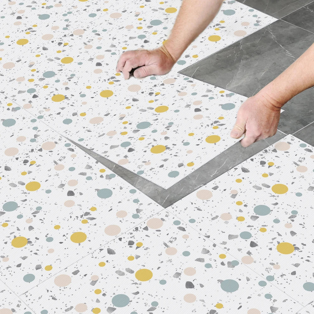 4PCS Peel and Stick Boden Aufkleber Vinylboden Wasserdicht Ölbeständig und rutschfest DIY Schlafzimmer Küche Badezimmer Heimtextilien