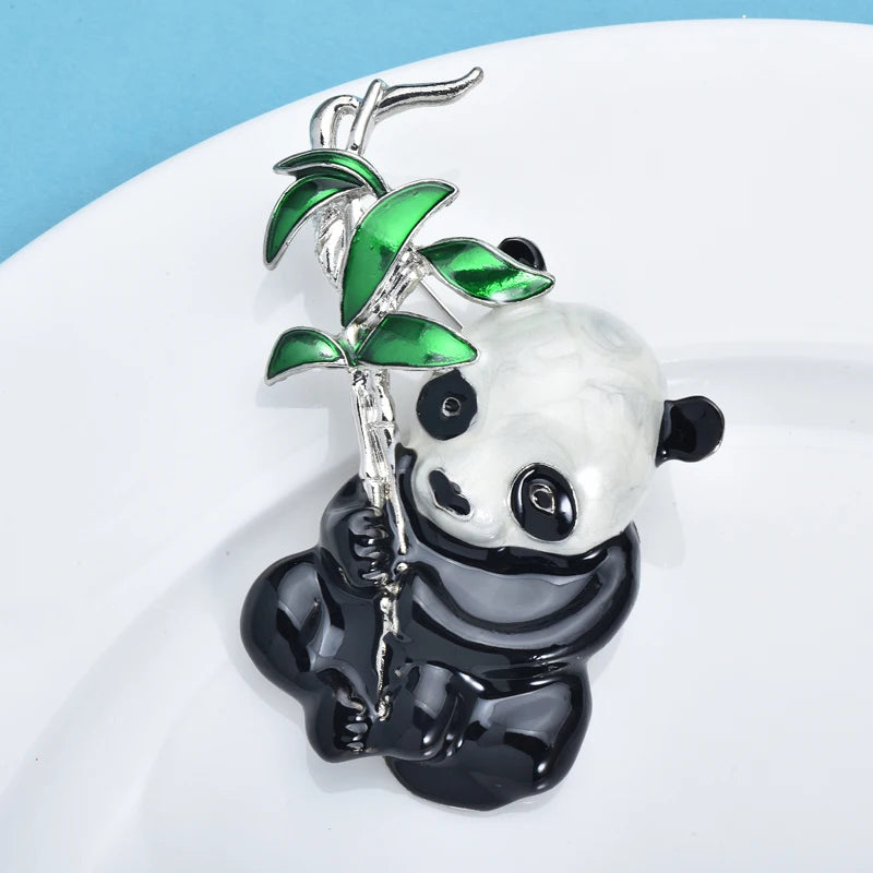 Wuli & Baby – Große, niedliche Panda-Broschen für Frauen, unisex, Emaille, essendes Bambus-Tier, Party-, Büro-Broschen, Geschenke