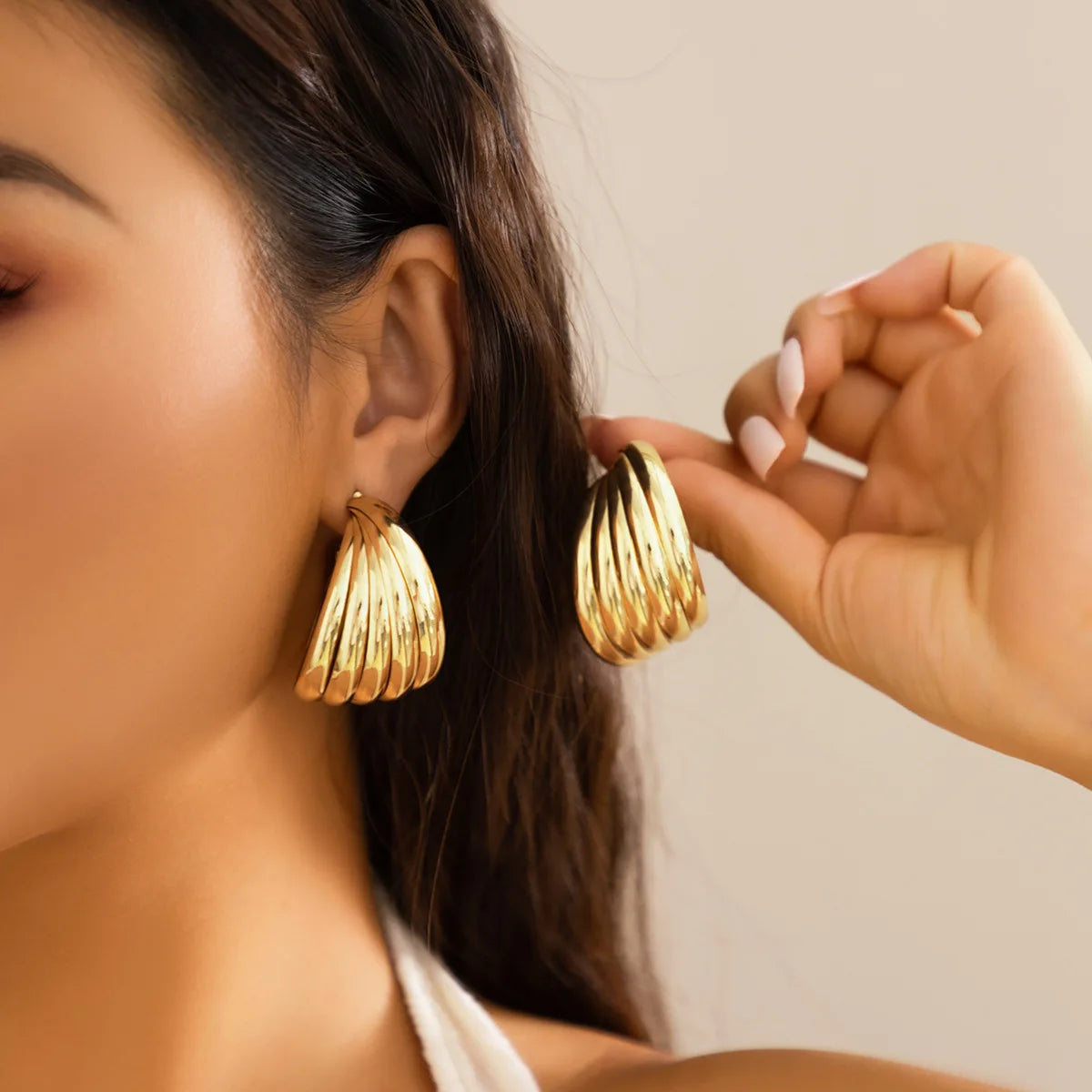 AENSOA Europäische und Amerikanische Mode Runde Kreis Twist Hoop Metall Ohrringe für Frauen Neue Punk Stil Gold Farbe Retro Ohrring