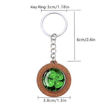 Vierblättriger Kleeblatt-Schlüsselanhänger – Holz- und Glasanhänger als Glücksbringer