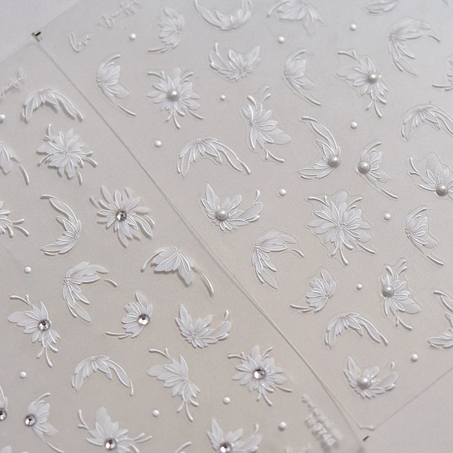 Reine weiße Dahlienblume glänzende Strasssteine zarte zarte Perle 3d Selbstkleber Nagelkunst Dekorationen Aufkleber Maniküre Abziehbilder