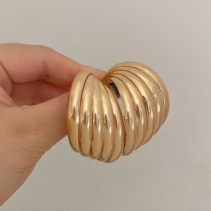 AENSOA Europäische und Amerikanische Mode Runde Kreis Twist Hoop Metall Ohrringe für Frauen Neue Punk Stil Gold Farbe Retro Ohrring