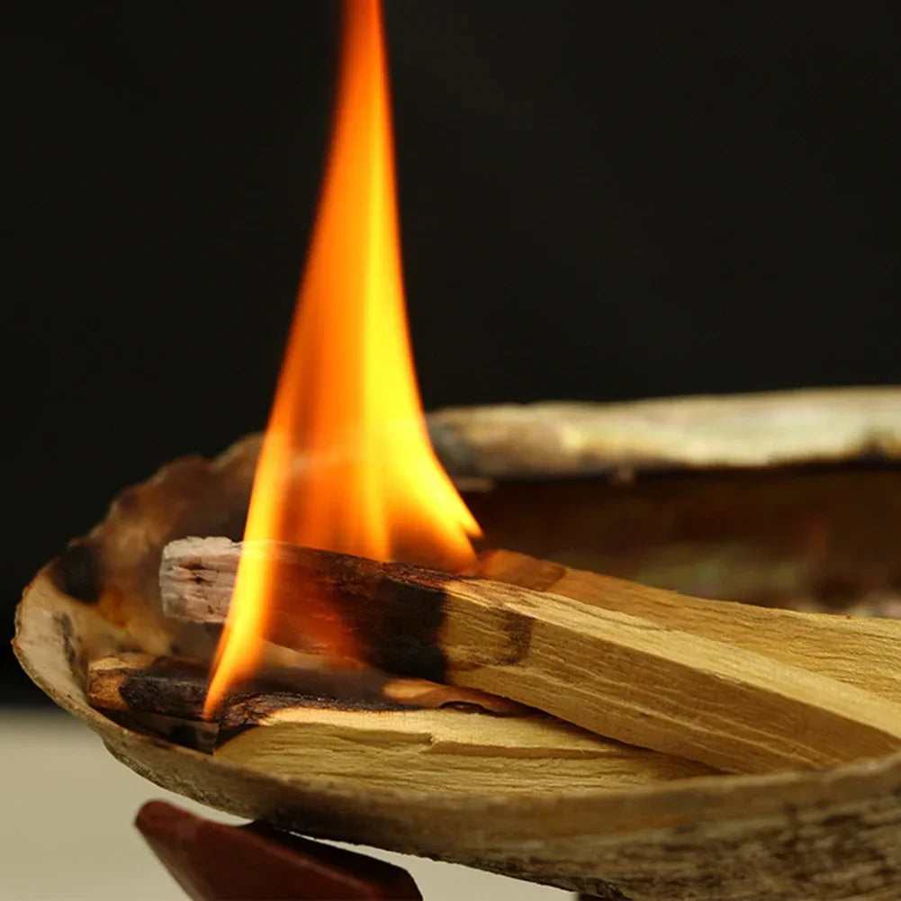 Palo Santo natürliche Weihrauchstangen hoher Ölgeruch von alten Materialien für die lang anhaltende Anwendung der Yoga-Buddha-Aromatherapie-Szene