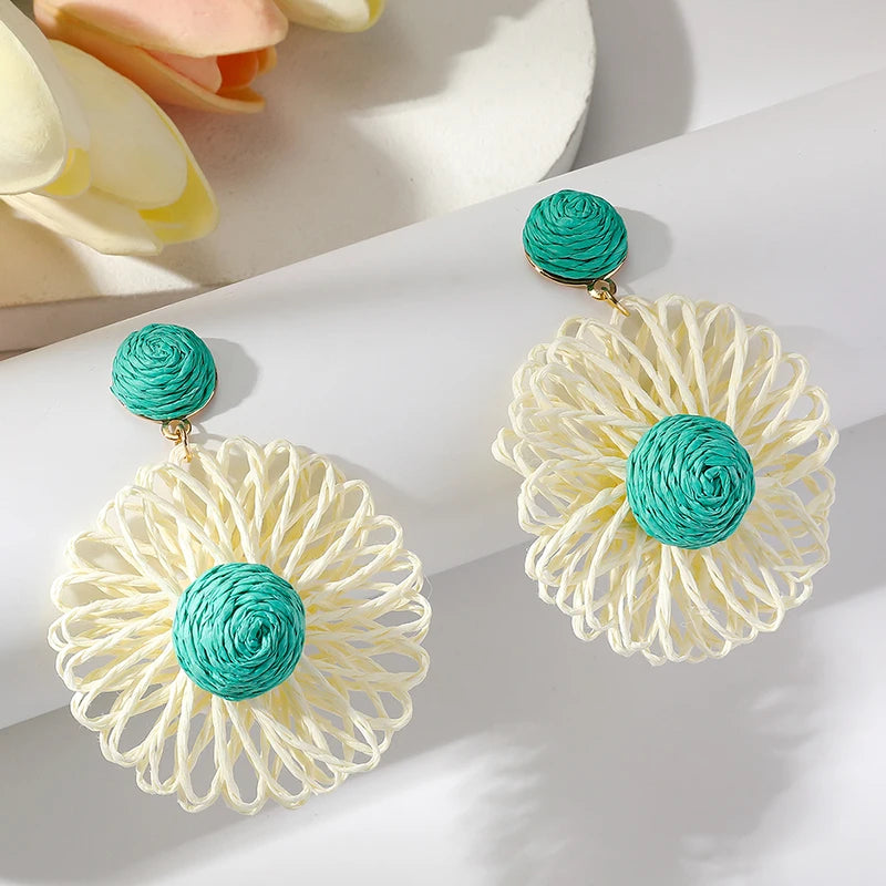 Böhmische Urlaubsstil Luxus Ohrringe für Frauen Rattan Stricken Handgewebte Blumen Koreanische Modetrends Piercing Vintage Schmuck
