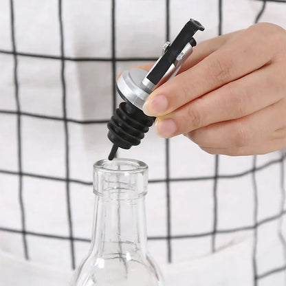 Neue Olivenöl Spender Sprayer Likör Öl Flasche Stopper Schloss Wein Ausgießer Flip-Lock Stecker Dichtung Leck-beweis Düse küche Werkzeuge