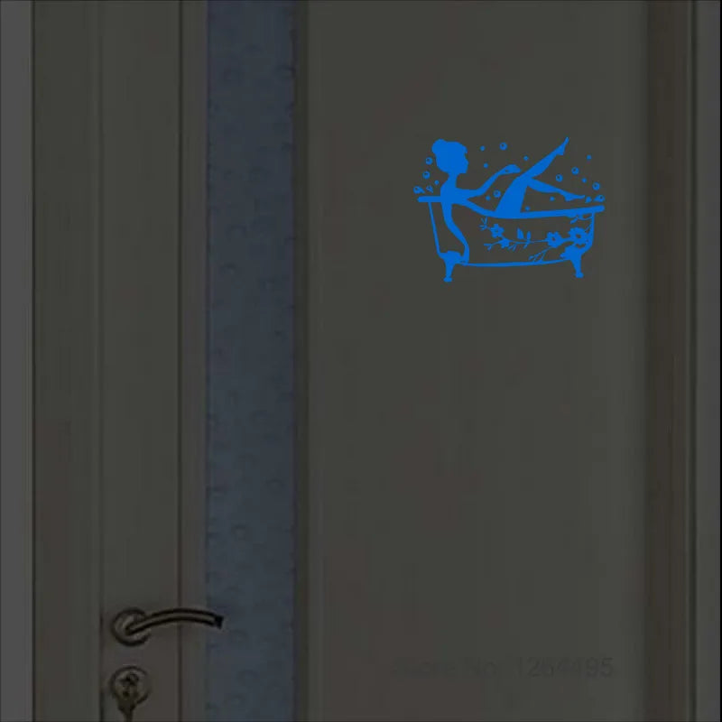 Leuchtende Badezimmer Aufkleber WC Duschraum Türschild Waschraum Anzeige Etikett Aufkleber Cartoon WC Wandaufkleber Leuchten im Dunkeln