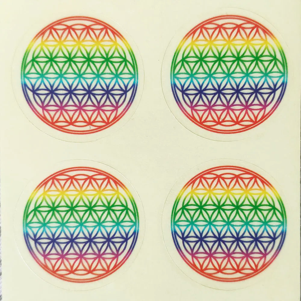 Luxuriöser PVC-Aufkleber mit goldener Blume des Lebens. Bitte teilen Sie ihren runden Energieaufkleber mit Goldprägung, wenn Sie sie sehen