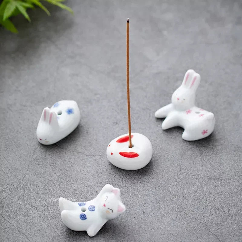 Räucherstäbchenhalter im japanischen Stil, Cartoon-Kaninchen und Kätzchen, Keramik, niedliches Räuchergefäß, Ornament, kreative Heimdekoration, Tischhandwerk