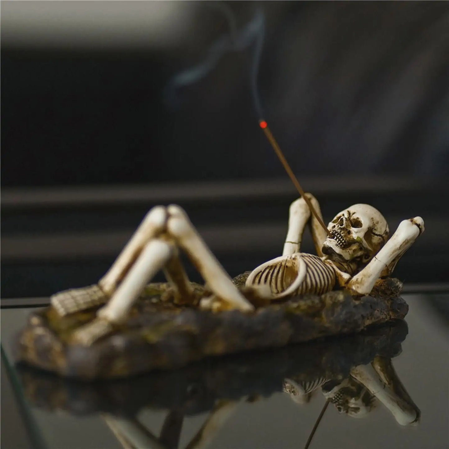 Räuchergefäß Totenkopf Figur Skulptur Räucherstäbchenhalter Dekor Geschenke