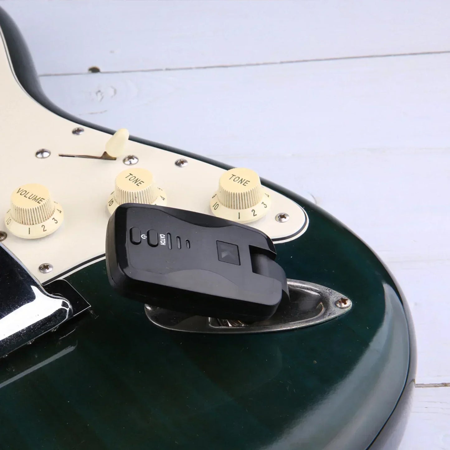 Kokko FW2D 2.4GHz Wireless Gitarrensystem -Senderempfänger wieder aufladbarer drahtloser Sender -Gitarrenteile und -zubehör